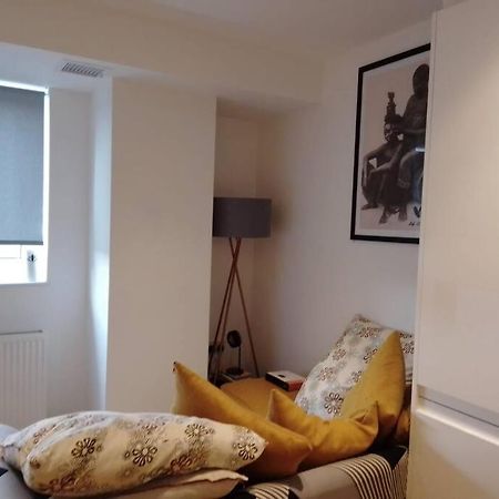 Whole Apartment 5 Mins To East Croydon & Concierge ลอนดอน ภายนอก รูปภาพ