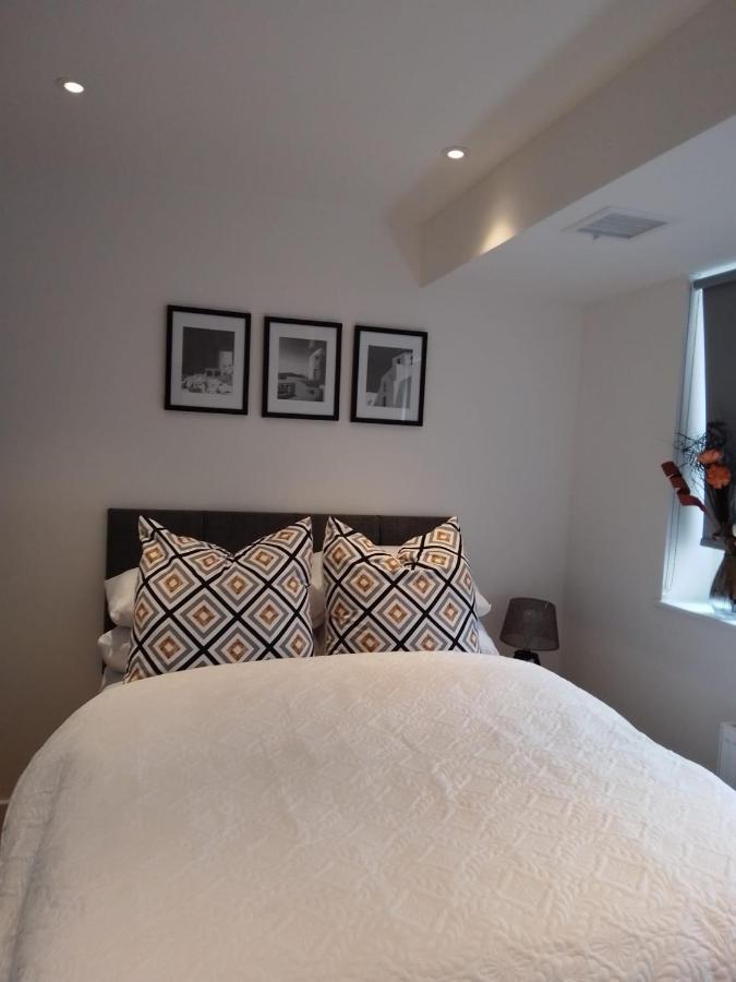 Whole Apartment 5 Mins To East Croydon & Concierge ลอนดอน ภายนอก รูปภาพ